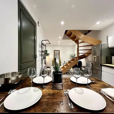 Family House - Exterieur 4 Pers - 3 Beds Holiday home Fontainebleau